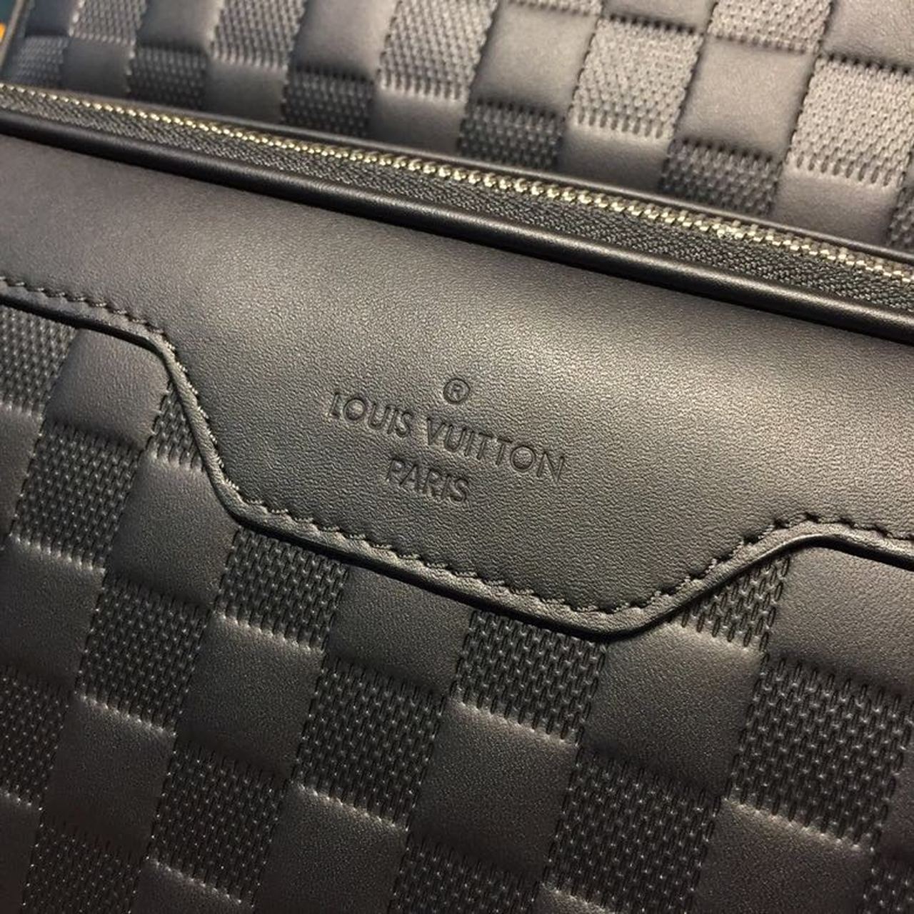 LV Campus Backpack Damier Infini Onyx Silver For Men, Bags 39cm LV N40306