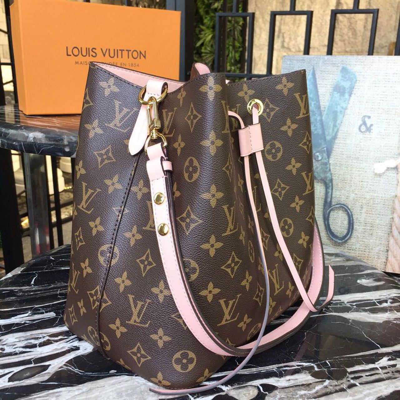 LV NeoNoe MM Bucket Bag Monogram Canvas Rose Poudre Pink For Women, WoBags, Shoulder Bags 10.2in/26cm LV M44022