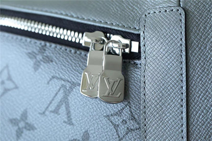 LV Discovery PM Backpack Monogram/Taiga Gunmetal Gray For Men, Bags, Backpack 15.7in/40cm LV M30835