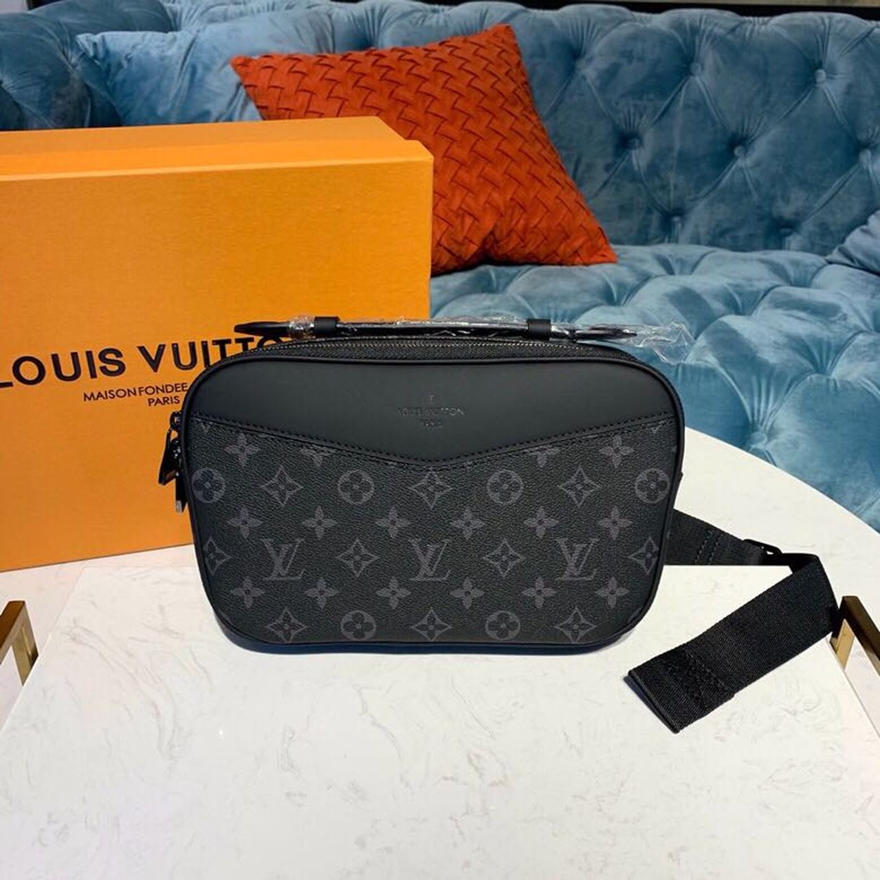 LV Bumbag Monogram Eclipse Canvas For Men, Belt Bags 11in/28cm LV M42906