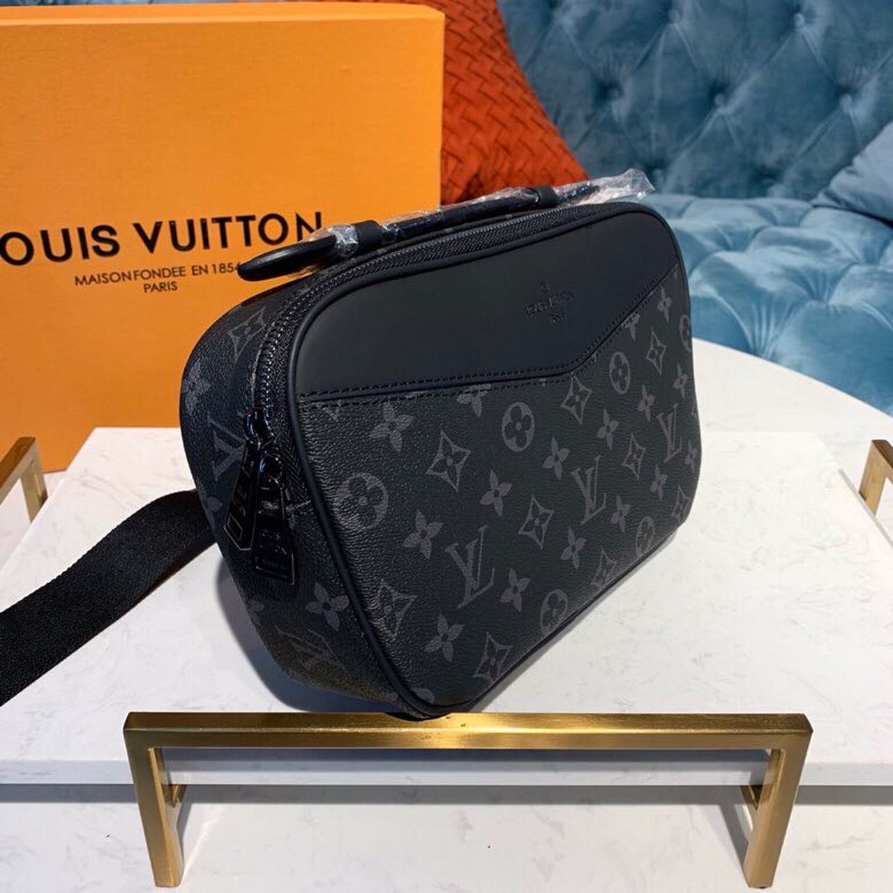 LV Bumbag Monogram Eclipse Canvas For Men, Belt Bags 11in/28cm LV M42906