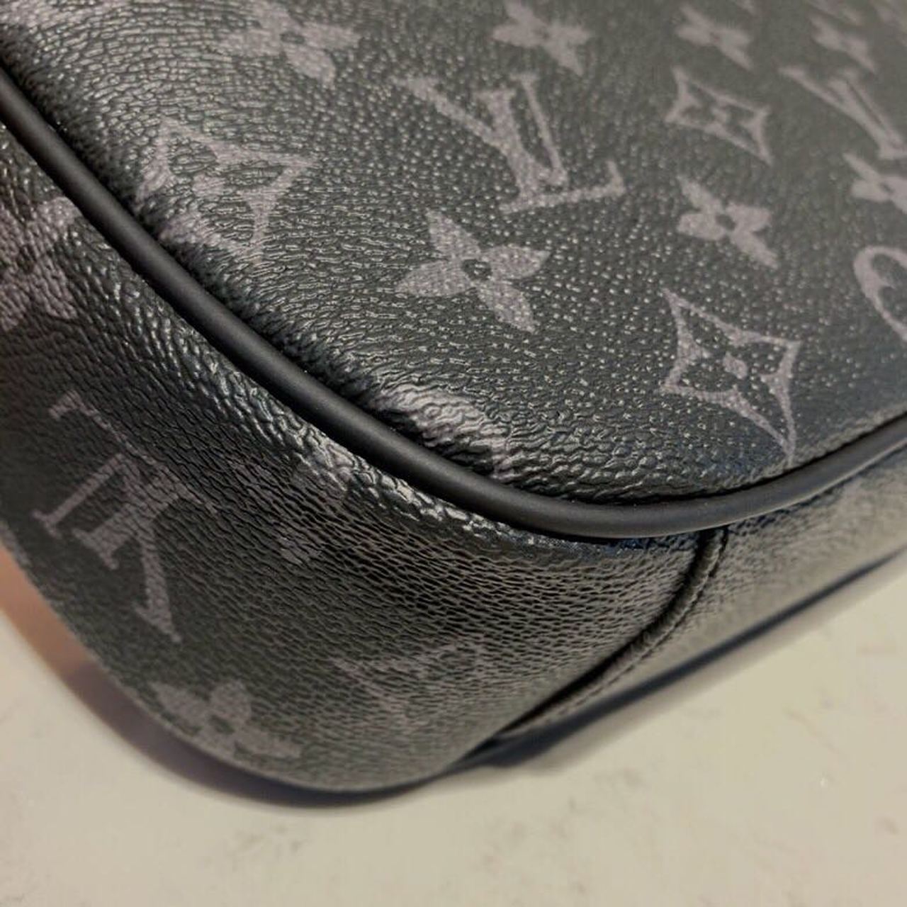 LV Bumbag Monogram Eclipse Canvas For Men, Belt Bags 11in/28cm LV M42906