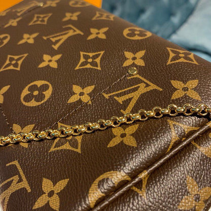 LV Favorite MM Clutch Monogram Canvas For Women, Women’s Handbags, Shoulder And Crossbody Bags 10.2in/26cm LV M40718