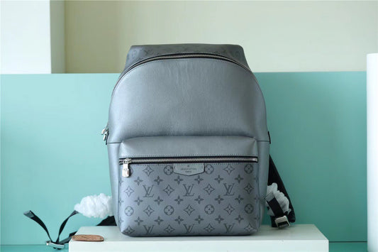 LV Discovery PM Backpack Monogram/Taiga Gunmetal Gray For Men, Bags, Backpack 15.7in/40cm LV M30835