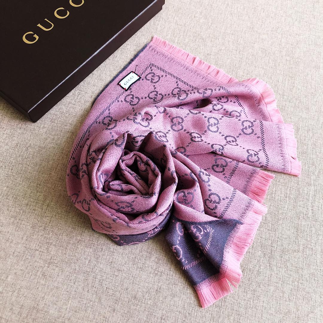 EN - Luxury GCI Scarf 010