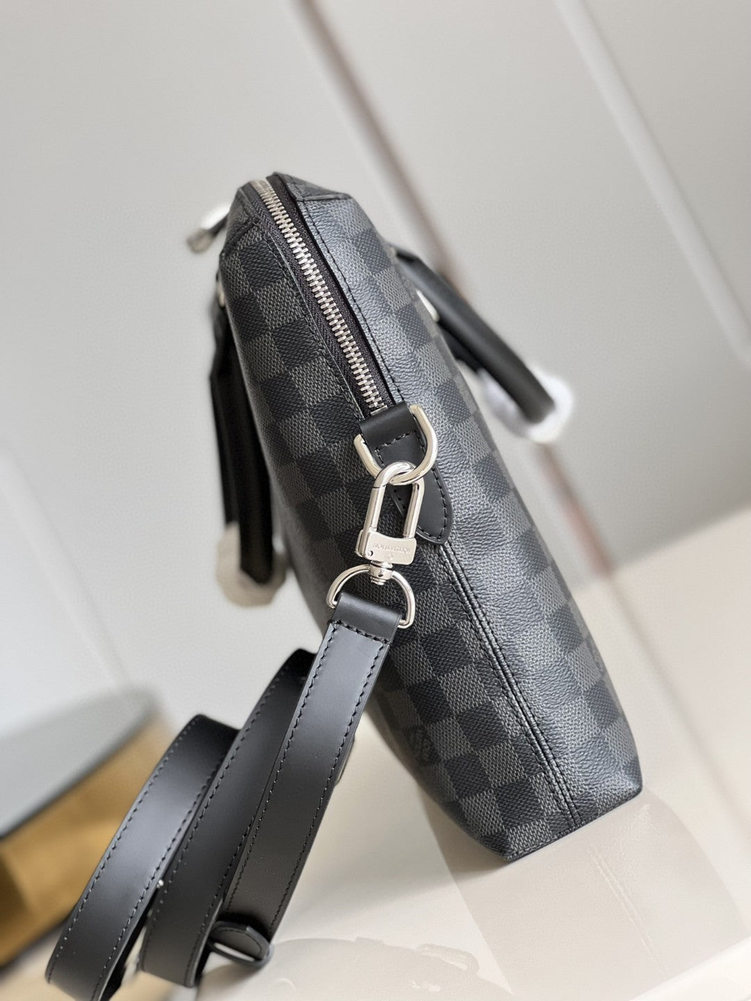 LV Porte Documents Jour Business Bag Damier Graphite For Men, Bags, Shoulder And Crossbody Bags 14.6in/37cm LV N48260