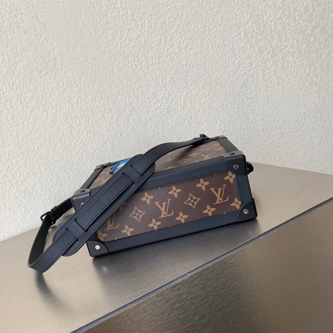 LV Soft Trunk Monogram Canvas For Men, Bags, Shoulder And Crossbody Bags 9.8in/25cm LV M45619