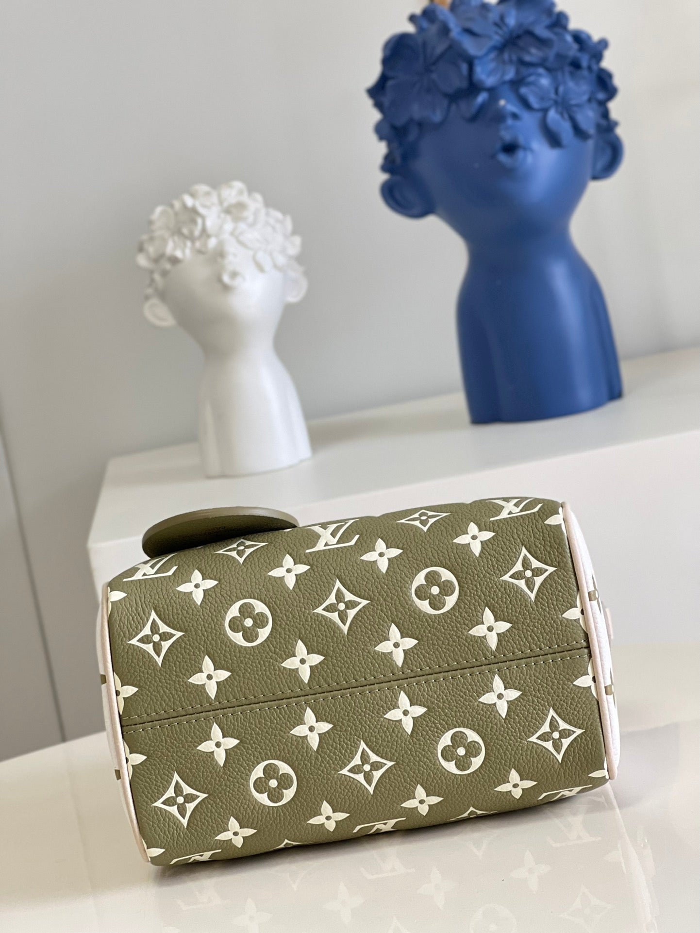 LV Speedy Bandoulière 20 Monogram Empreinte Khaki Green/Beige/Cream For Women, WoHandbags 8.1in/21cm LV M46118