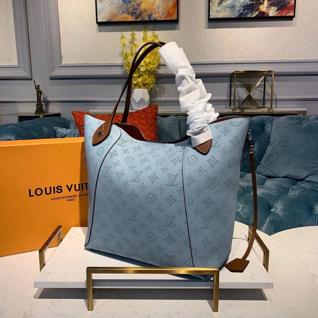 LV Hina MM Bucket Bag Light Blue For Women,  Shoulder And Crossbody Bags 18.1in/46cm LV M52975