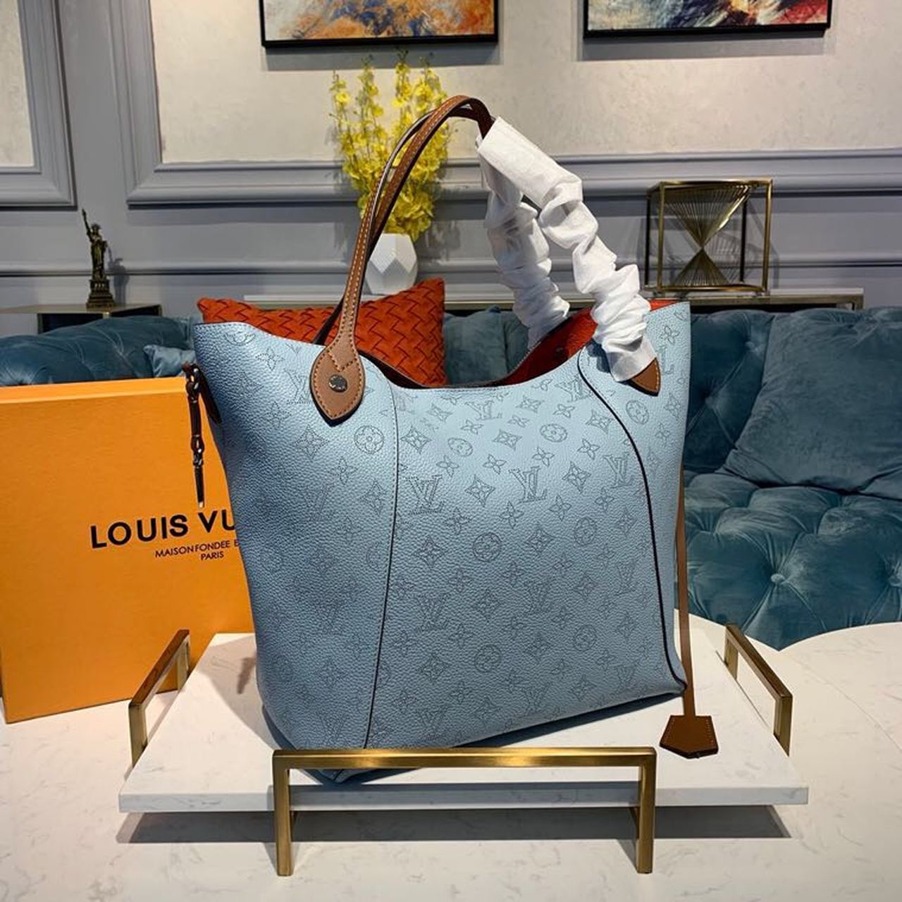 LV Hina MM Bucket Bag Light Blue For Women,  Shoulder And Crossbody Bags 18.1in/46cm LV M52975