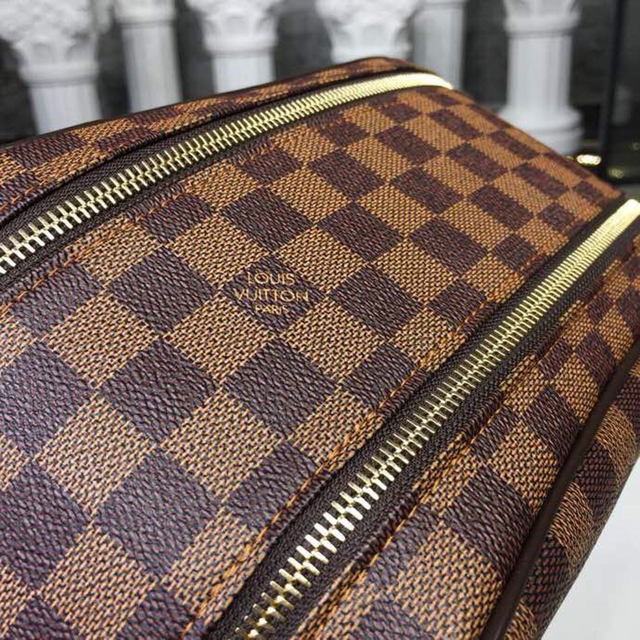 LV King Size Toiletry Damier Ebene Canvas For Women, WoBags, Travel Bags 11in/28cm LV N47527