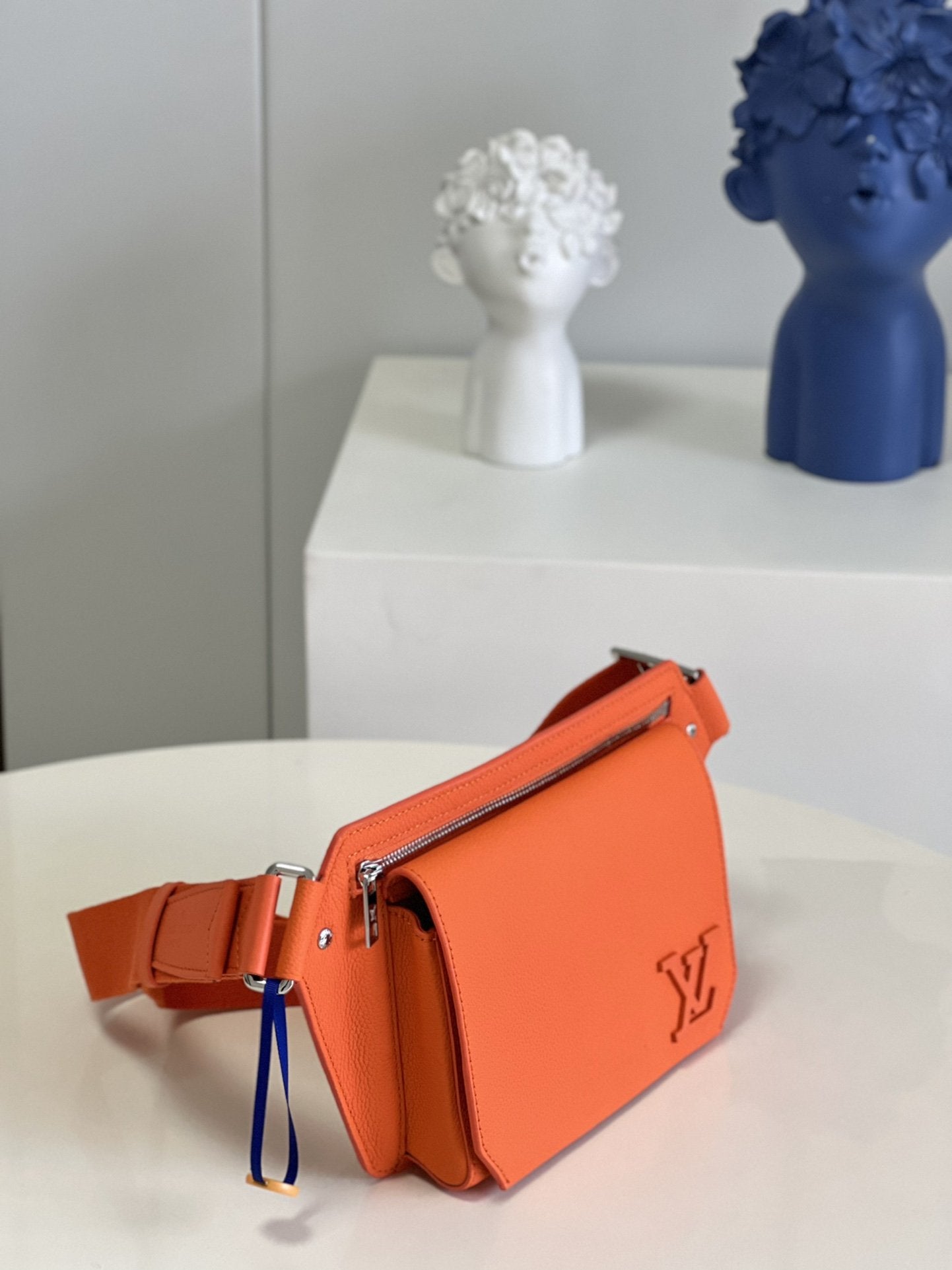 LV Aerogram Slingbag Orange For Men, Bags 30cm LV M59625