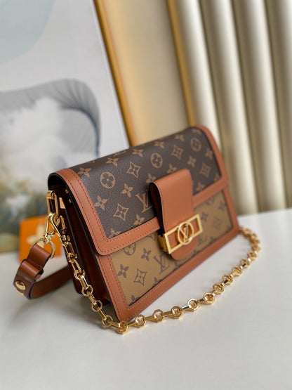 LV Dauphine MM Monogram And Monogram Reverse Canvas By Nicolas Ghesquière For The Cruise Collection,  Shoulder Bags 25cm LV M45958