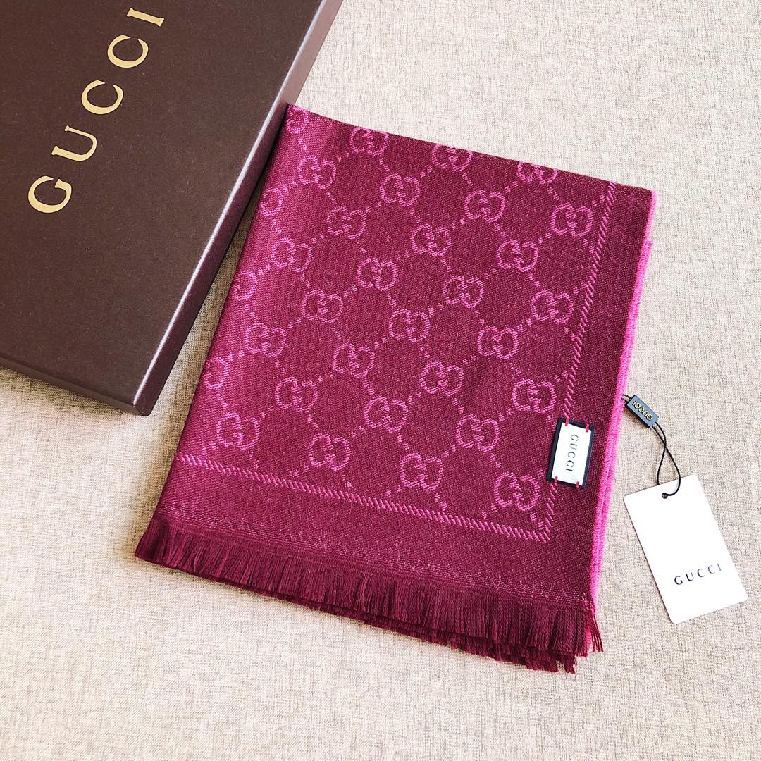 EN - Luxury GCI Scarf 012