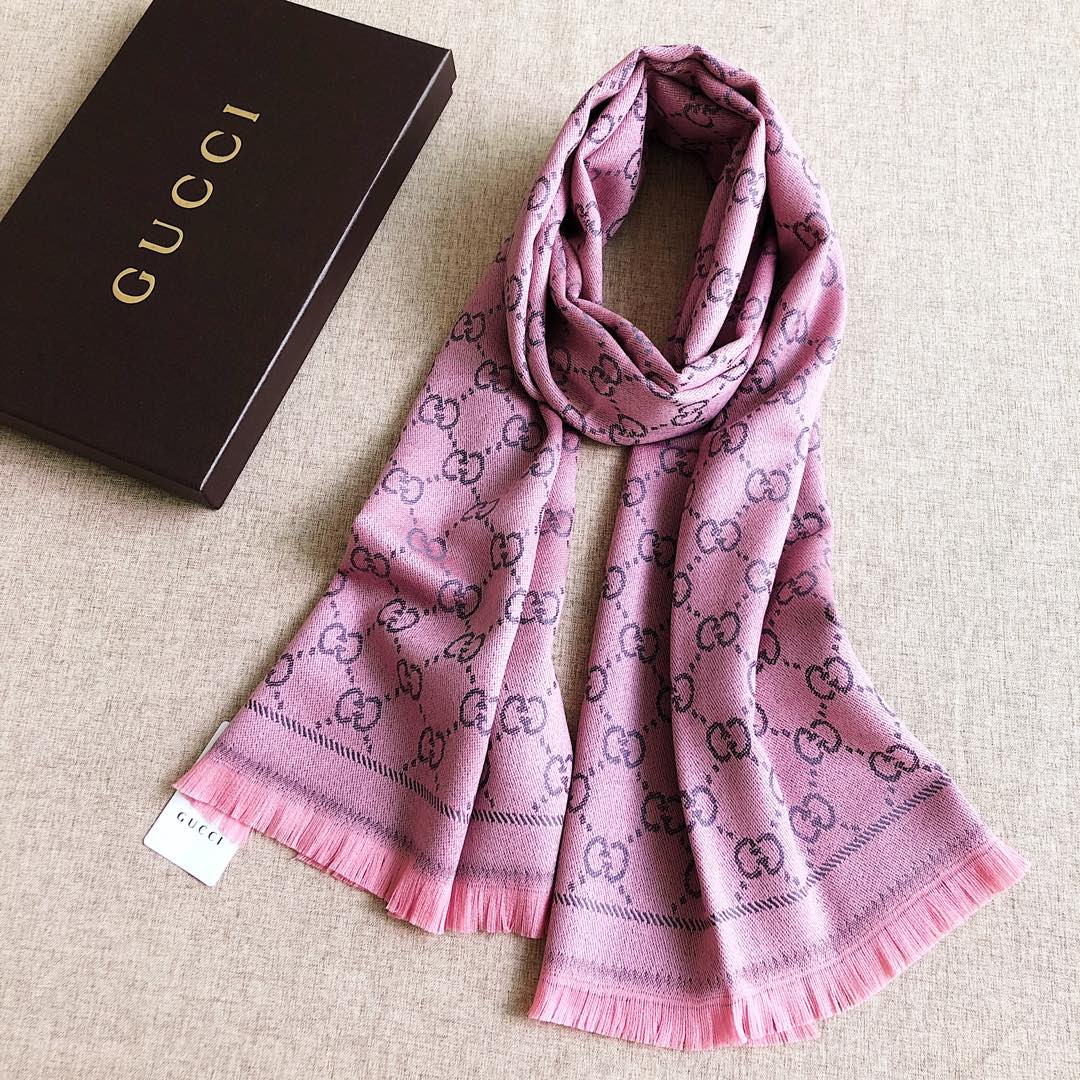 EN - Luxury GCI Scarf 010