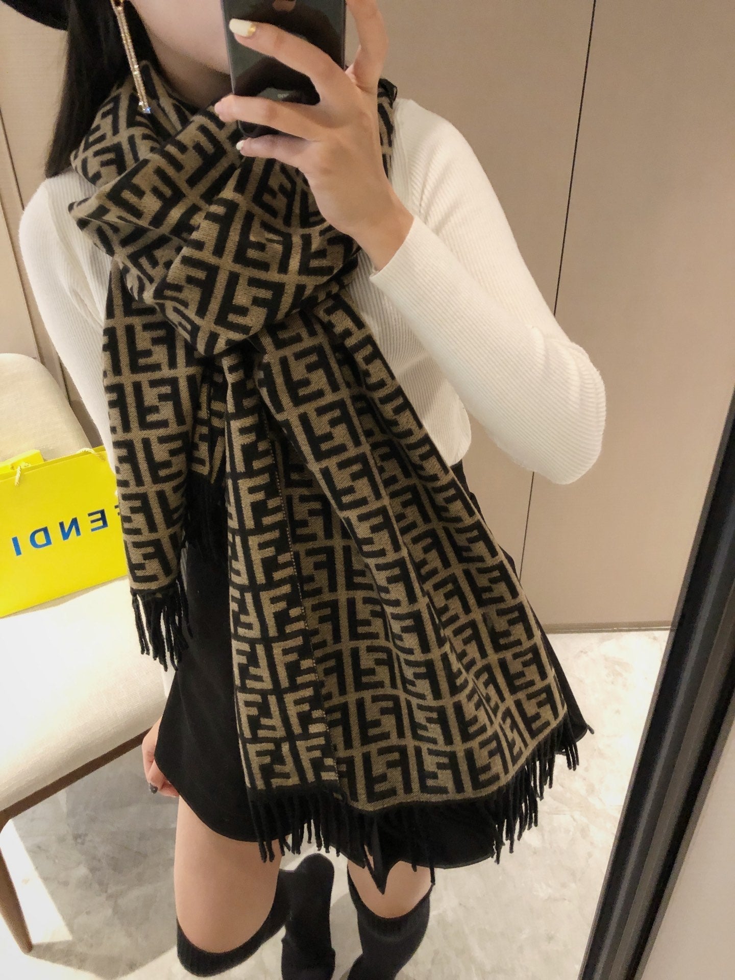 EN - Luxury FEI  Scarf 016