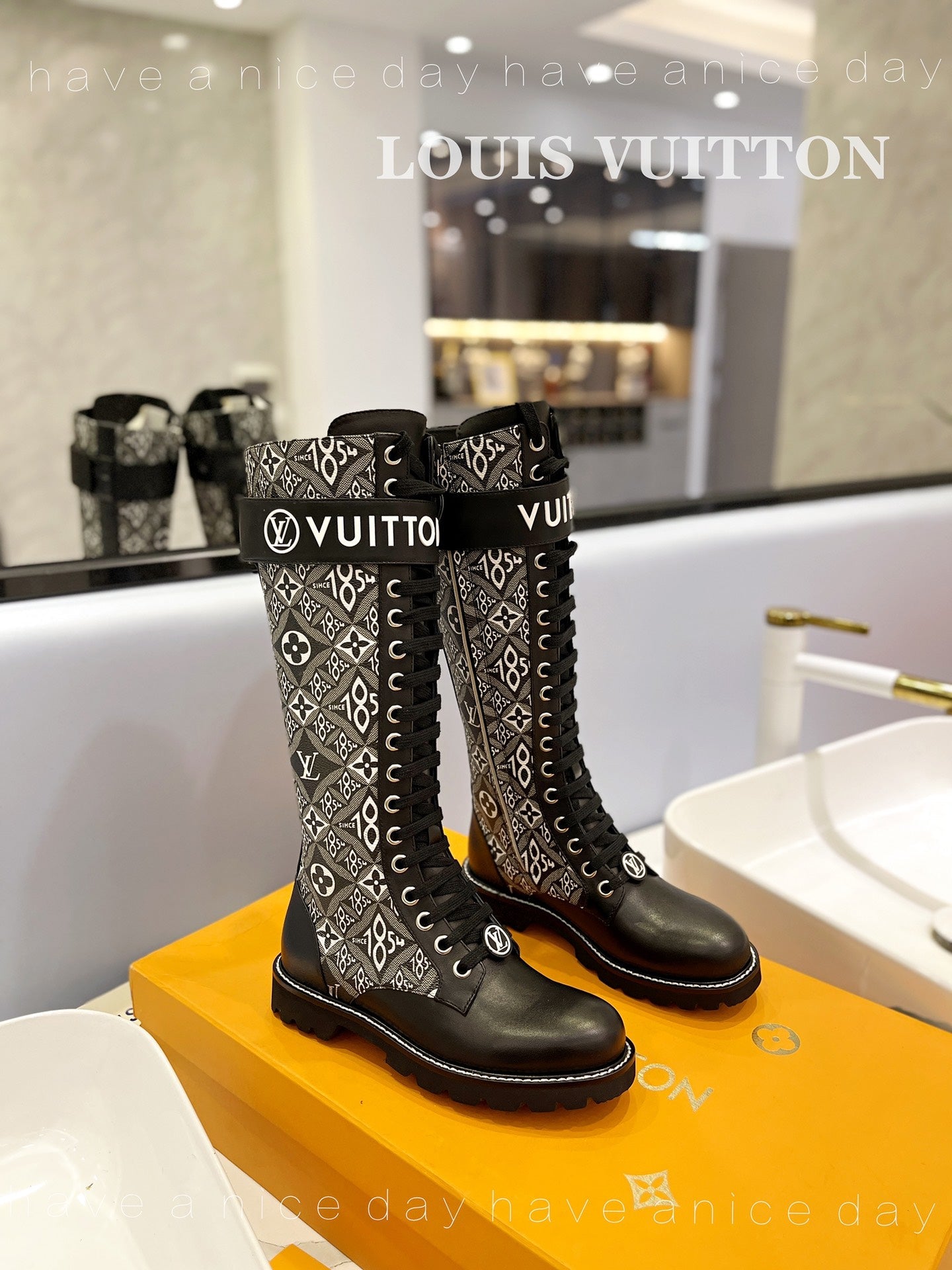 Premium  LUV BOOTS 030