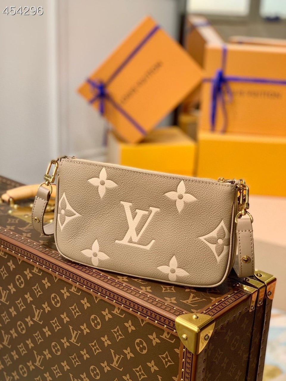 LV Multi Pochette Accessoires Monogram Empreinte Tourterelle Beige/Cream For Women,  Shoulder And Crossbody Bags 9.8in/25cm LV