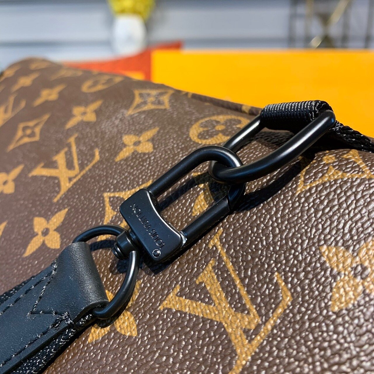 LV Avenue Sling Bag Monogram Canvas For Men, Bag, Crossbody Bags 12.2in/31cm LV