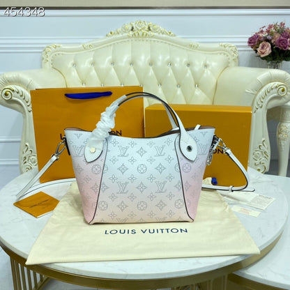 LV Hina PM Bag 22cm Mahina Calfskin Leather Spring/Summer Collection M57858 Gradient Pink