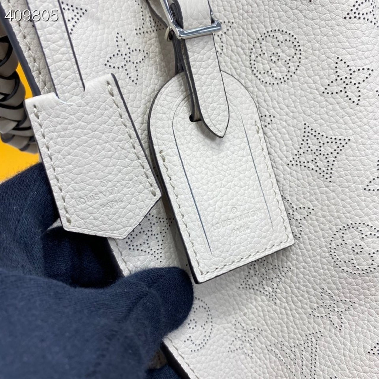 LV Muria Bucket Bag Snow White For Women,  Shoulder And Crossbody Bags 9.8in/25cm LV M58483