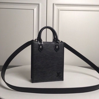 LV Petit Sac Plat Black For Women, WoWallet 5.5in/14cm LV M69441