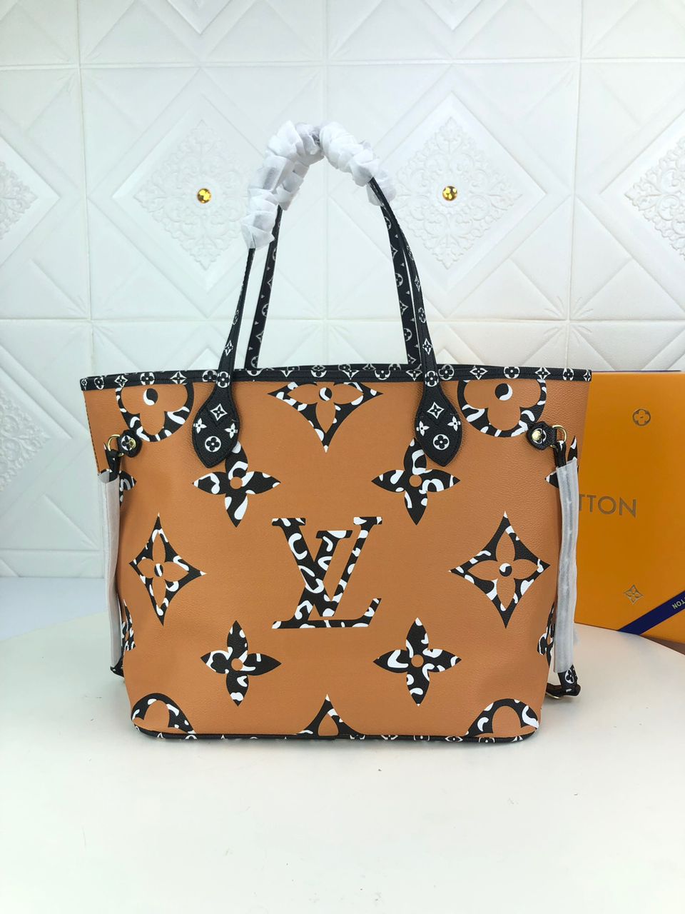 LV Neverfull MM Tote Bag Monogram Jungle Canvas Black/Caramel For Women,  Shoulder Bags 12.2in/31cm LV M44716