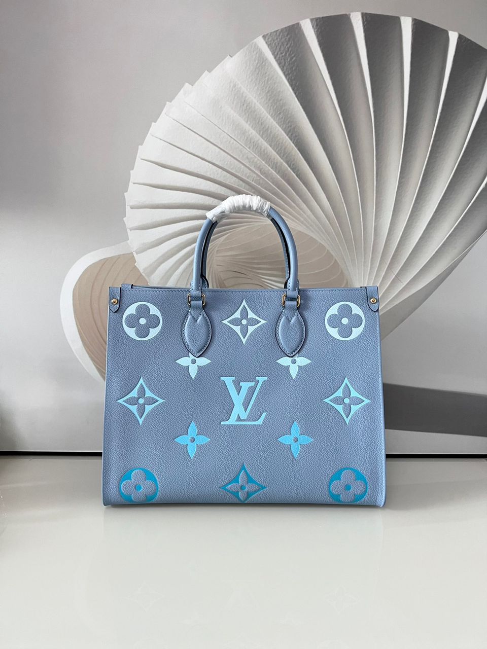 LV OnTheGo MM Monogram Empreinte Summer Blue For By The Pool Collection, Women Handbags, Tote Bags 13.8in/35cm LV M45718