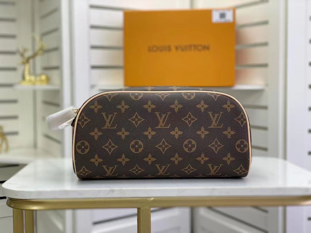 LV King Size Toiletry Monogram Canvas For Women, WoBags, Travel Bags 11in/28cm LV M47528