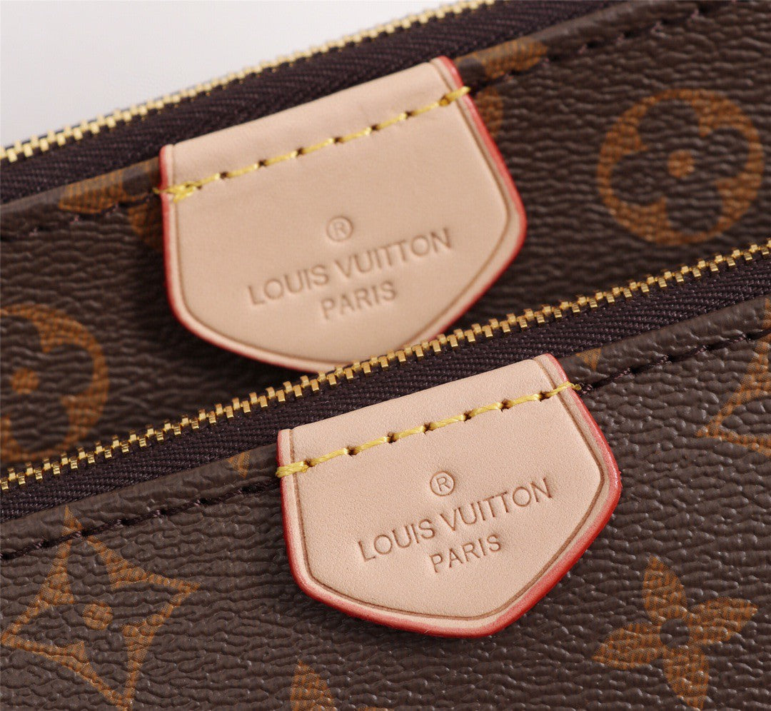 LV Multi Pochette Accessoires Monogram Canvas Fall/Winter Collection M44840, Rose Clair