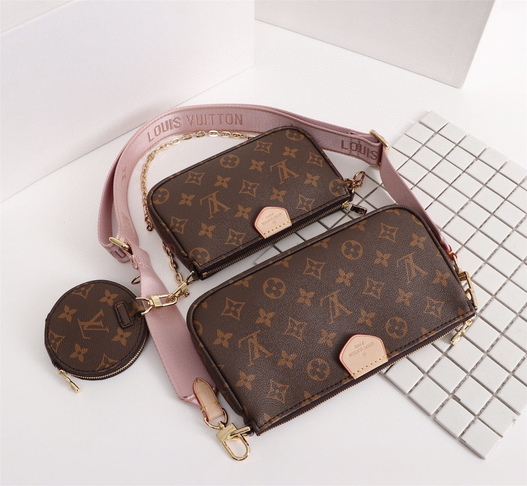 LV Multi Pochette Accessoires Monogram Canvas Fall/Winter Collection M44840, Rose Clair