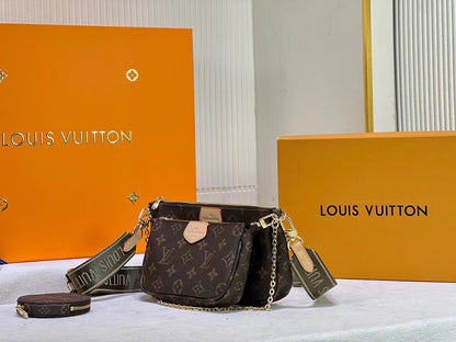 LV Multi Pochette Accessoires Bags Monogram Canvas Fall/Winter Collection M44813, Kaki/Beige