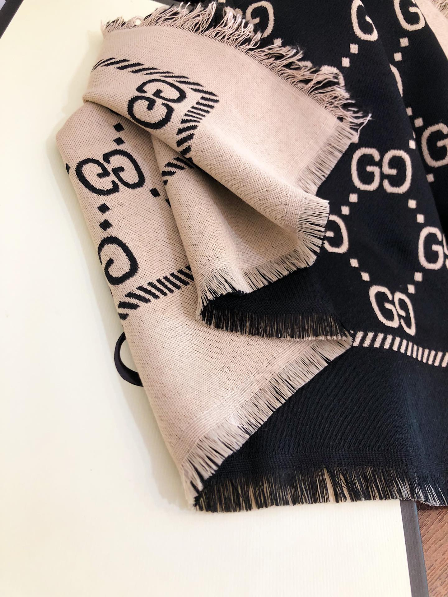 EN - Luxury GCI Scarf 029