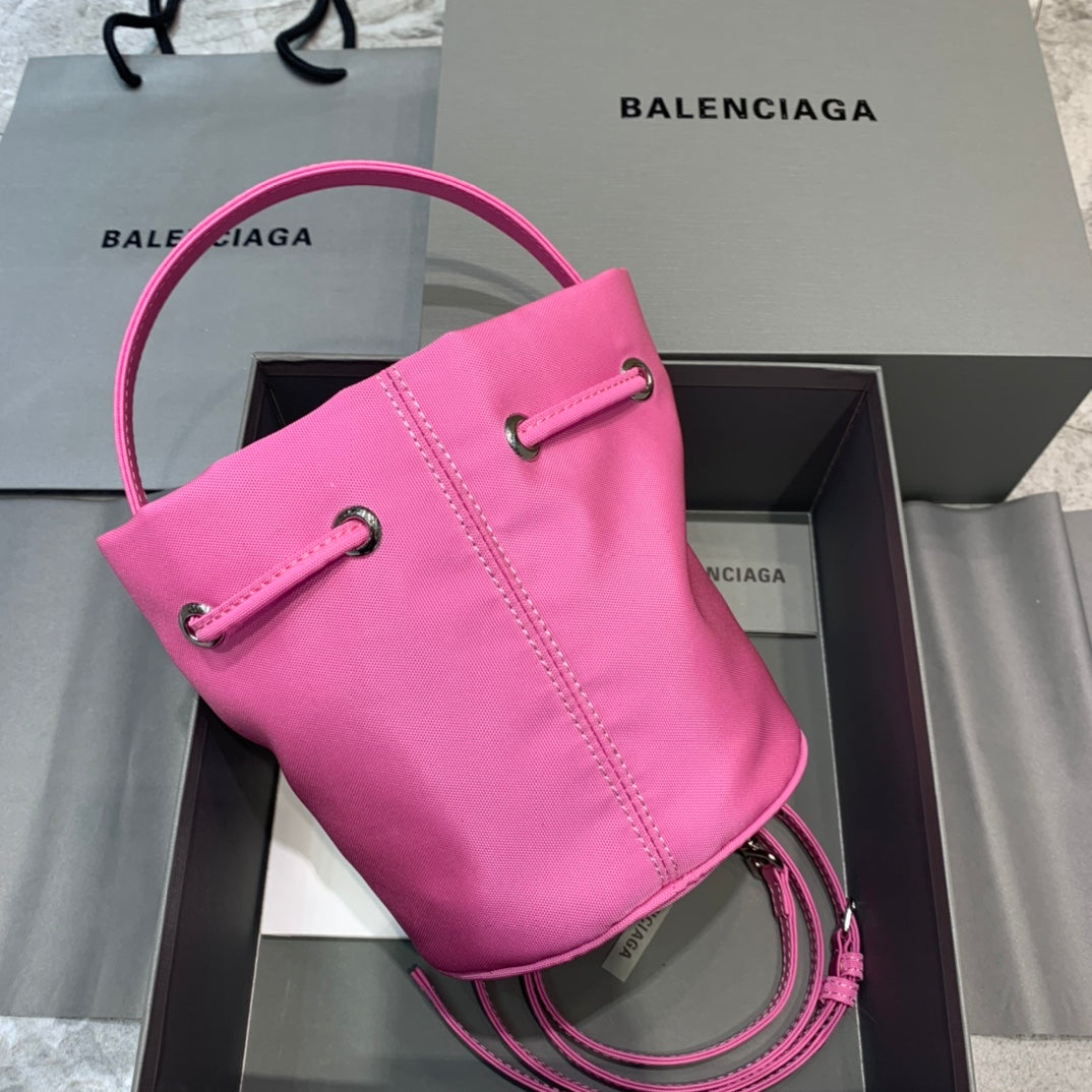 Balen Le Cagole Medium Bucket Bag In Pink, For Women,  Bags 11.8in/30cm