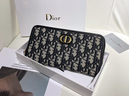 EN - New Arrival Wallet DIR 008