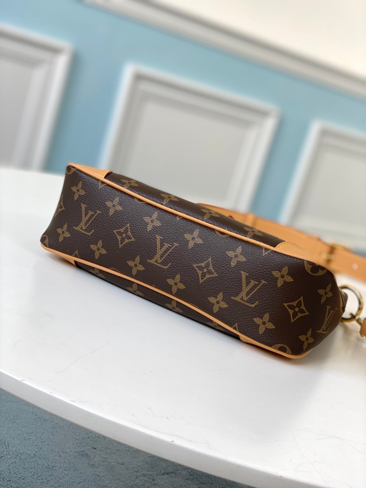 LV Crossbody 31cm Brown