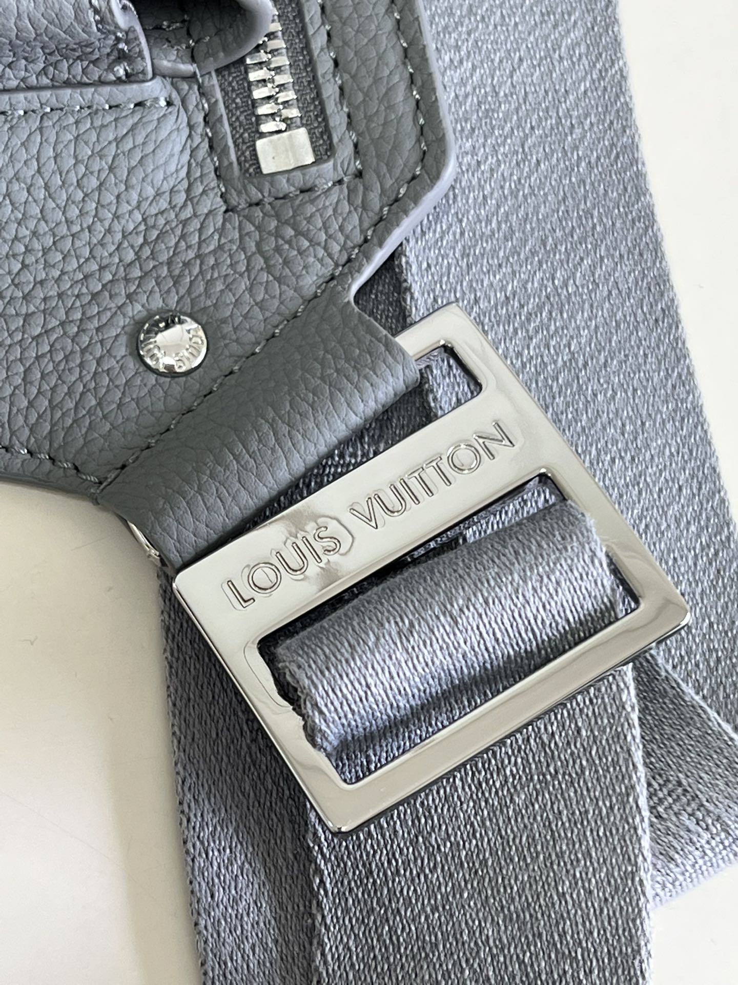 LV Aerogram Slingbag Grey For Men, Bags 30cm LV M59625