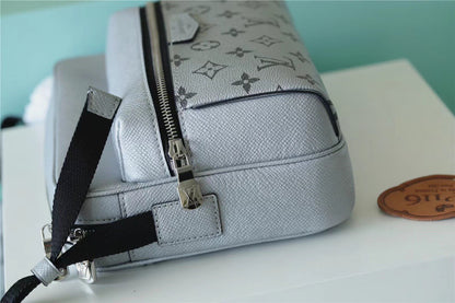 LV Outdoor Messenger Bag Monogram/Taiga Gunmetal Grey For Men, Bags, Shoulder And Crossbody Bags 10.2in/26cm LV M30830