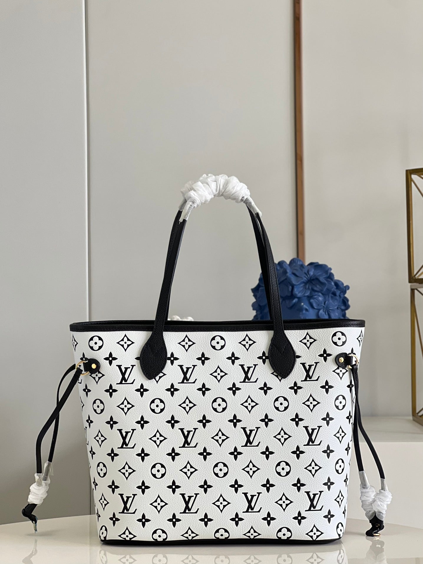 LV Neverfull MM Monogram Empreinte Black/White For Women,  Tote Bags 12.2in/31cm LV M46103