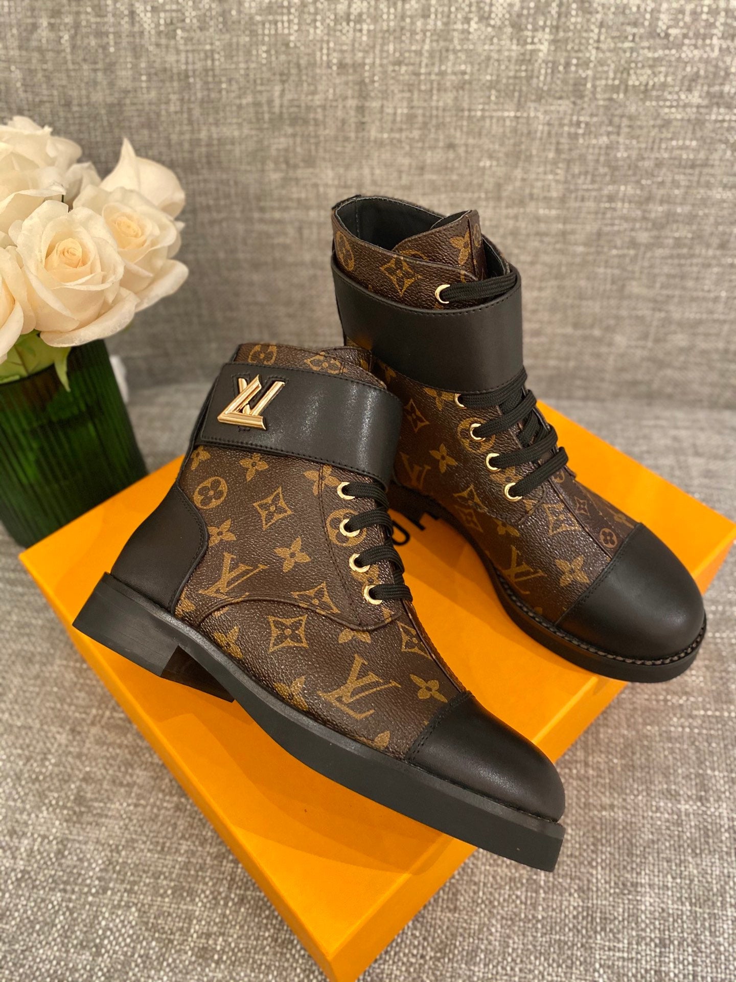 Premium  LUV BOOTS 051