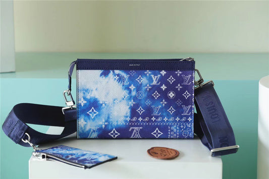 LV Gaston Wearable Wallet Monogram Blue For Men, Bags, Shoulder And Crossbody Bags 8.7in/22cm LV M81431