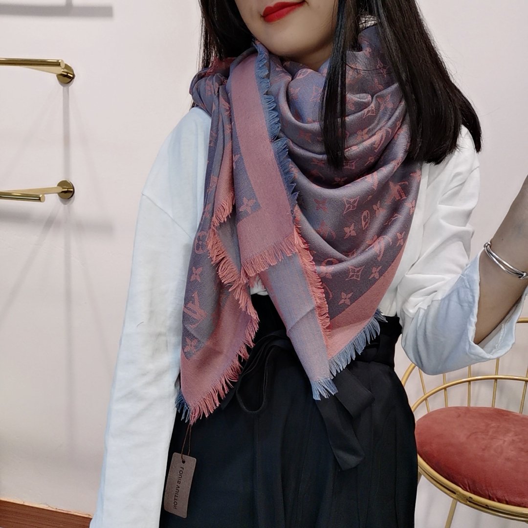 EN - Luxury LUV  Scarf 021