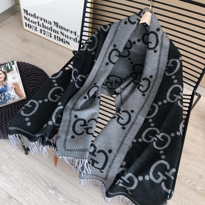 EN - Luxury GCI Scarf 044