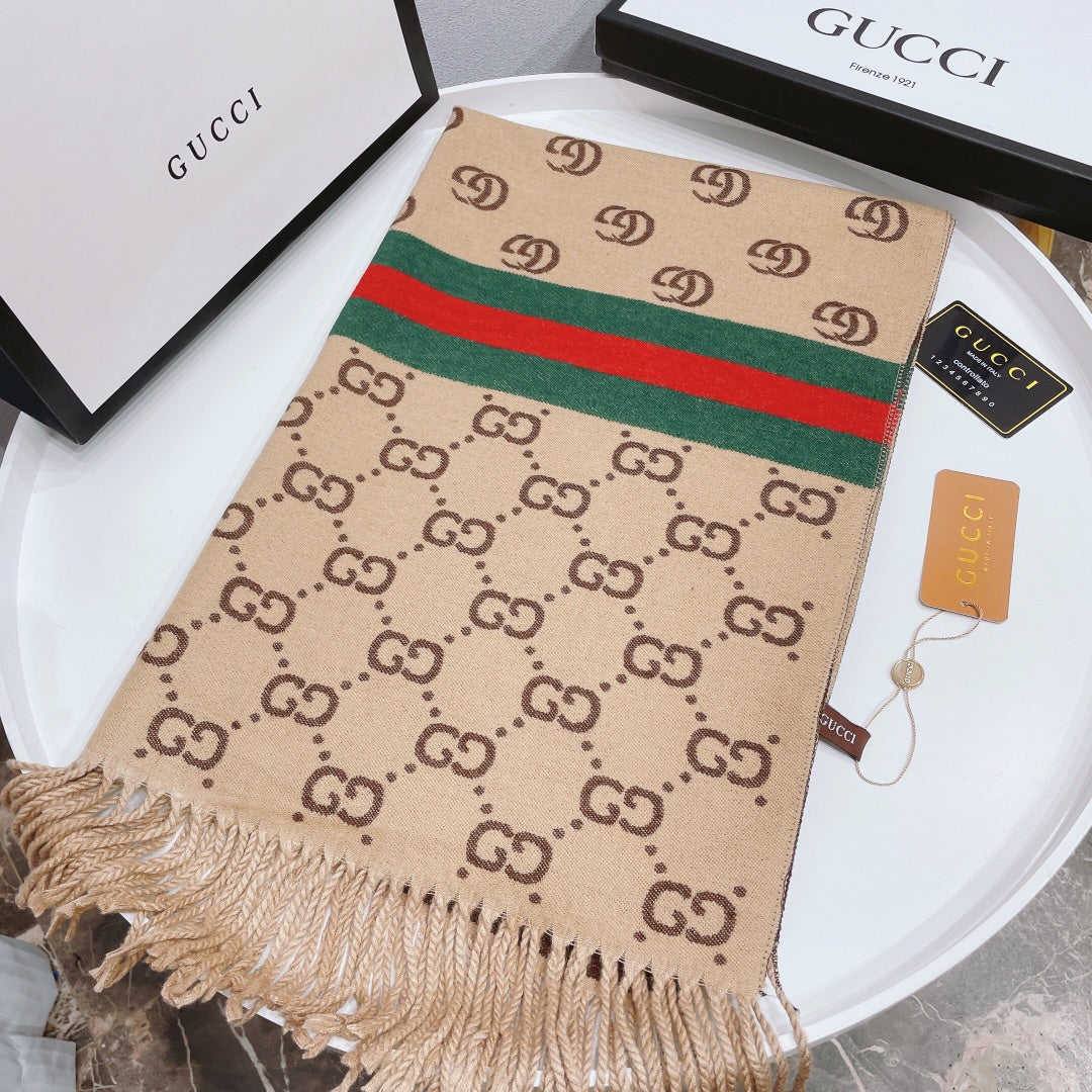 EN - Luxury GCI Scarf 022