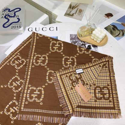 EN - Luxury GCI Scarf 026