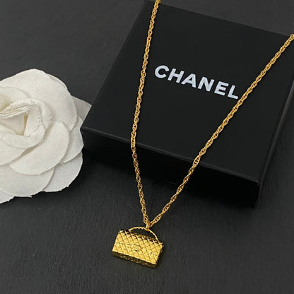 EN - Lux Necklace CHL015