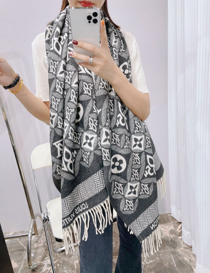 EN - Luxury LUV  Scarf 003