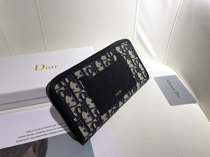 EN - New Arrival Wallet DIR 008