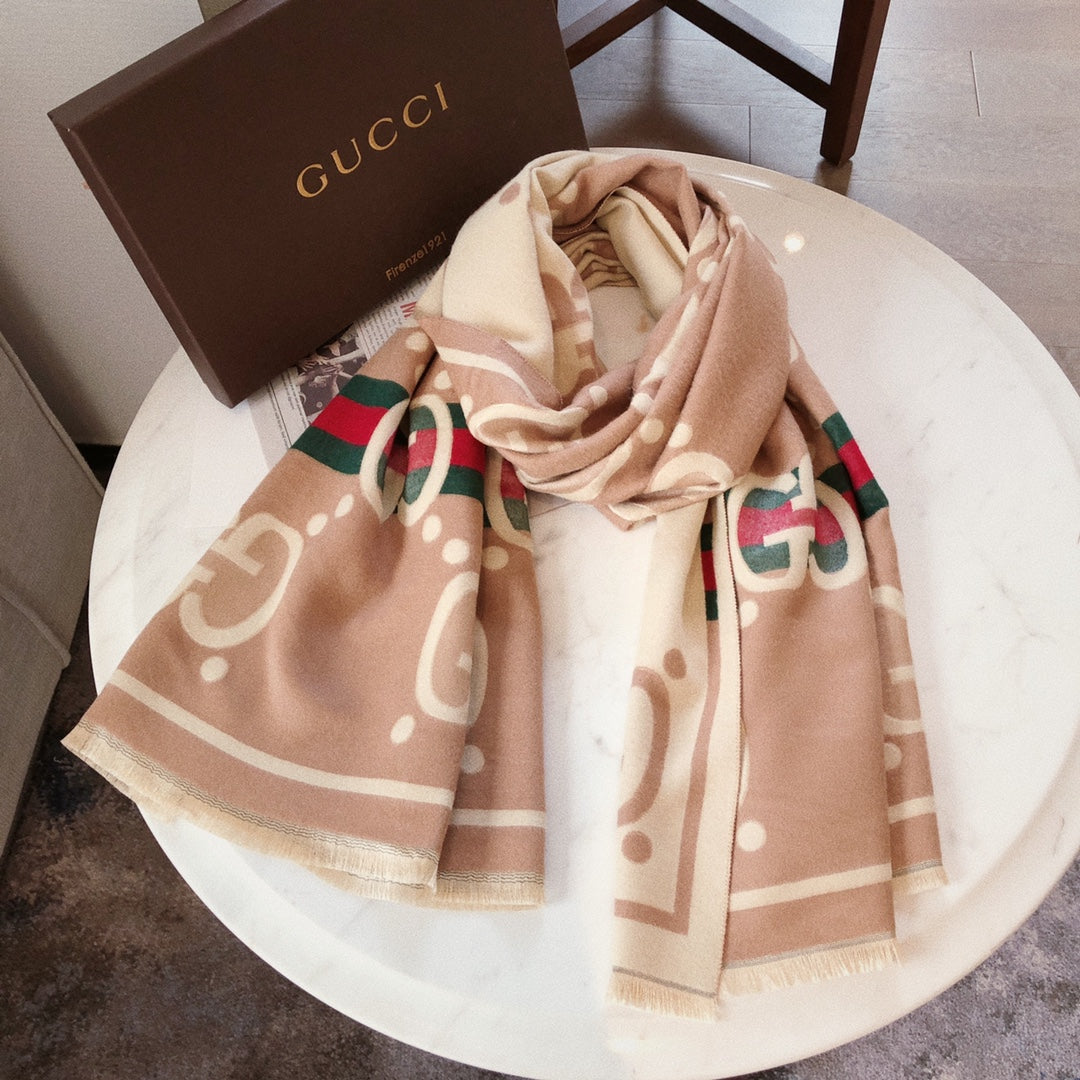 EN - Luxury GCI Scarf 031