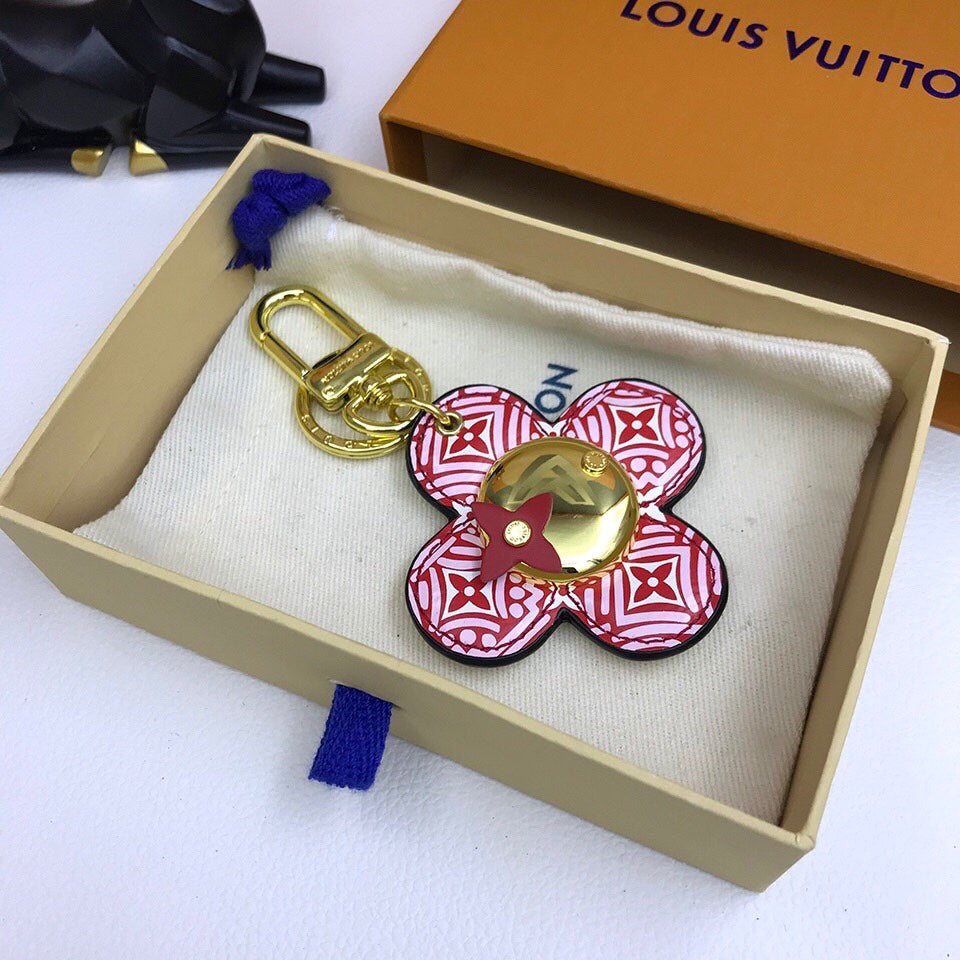 EN - Lux Keychains LUV 018